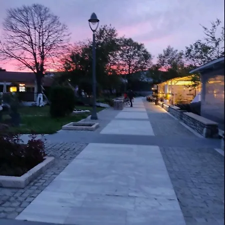 Sunrise - Luxury Beachfront Escape شقة *