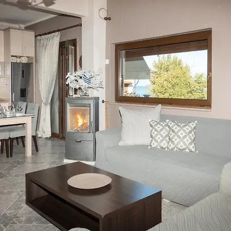 Sunrise - Luxury Beachfront Escape شقة