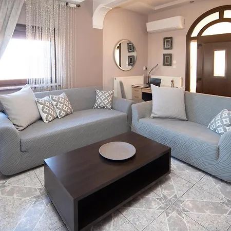 Sunrise - Luxury Beachfront Escape