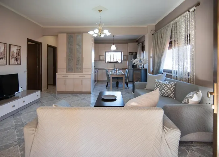 Daire Sunrise - Luxury Beachfront Escape