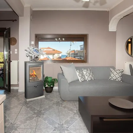 Sunrise - Luxury Beachfront Escape * Olympiada