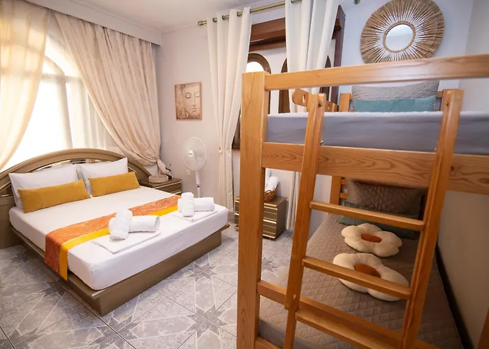 Sunrise - Luxury Beachfront Escape