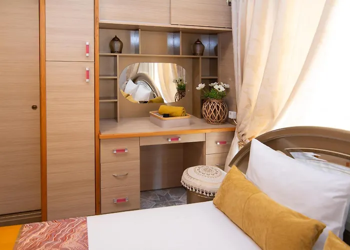 Sunrise - Luxury Beachfront Escape * Olympiada