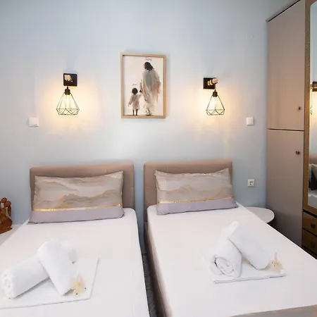 Sunrise - Luxury Beachfront Escape * Olympiada