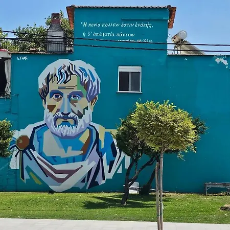 Sunrise - Luxury Beachfront Escape * Olympiada